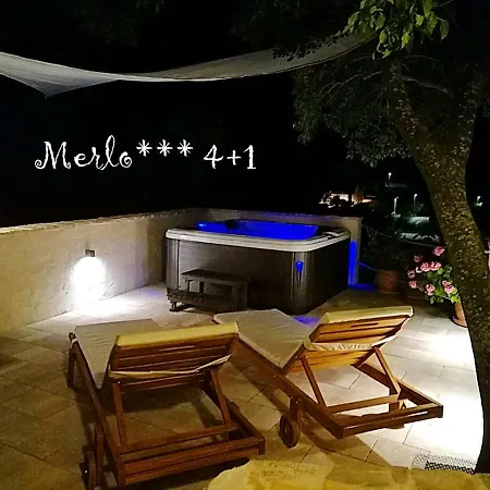 Appartement Merlo & Skancija Dol (Hvar)
